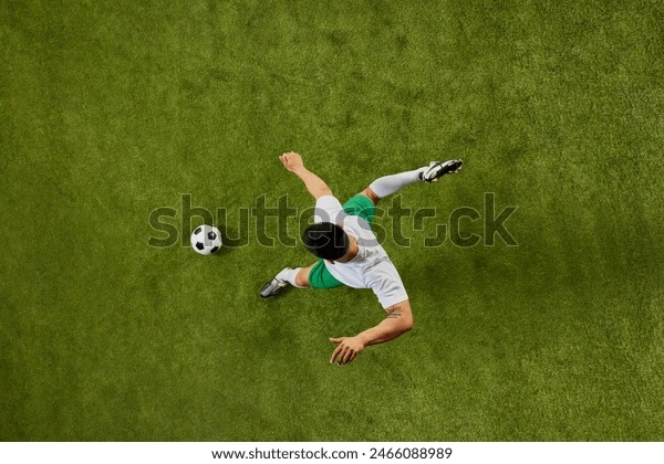 内维尔：杰登-安东尼的射门很精彩，不明白利马那时在做什么