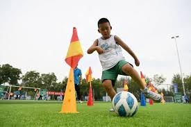 二八杠实战：当庄家连赢 5 把时，作为下家你应该采取的避险动作。（二八杠实战：庄家五连胜时，下家该如何规避风险？）