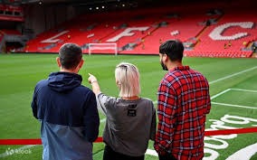 承担重任！麦克丹尼尔斯半场8中6轰14分2板