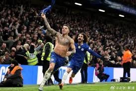 #MUFC 来源：Stretford Paddock我们恨利物浦，还有曼城…… 🎶